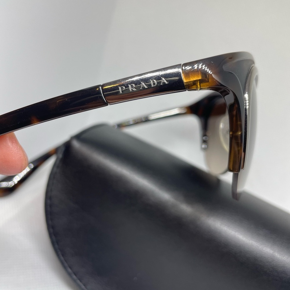 Prada Women’s Sunglasses SPR68O 5AV-3M 49/17/149 New No Tags - Picture 4 of 16